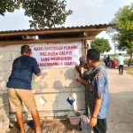 Warga terdampak pagar laut Tangerang di Kampung Alar Jiban, Desa Kohod, Kecamatan Pakuhaji, memasang poster perlawanan terhadap para calo tanah yang makin masif gentayangan (Sumber gambar : Hits Banten)