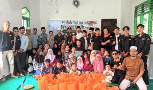 Komunitas Combination Motor (COMBITOR) dan anak-anak yatim piatu